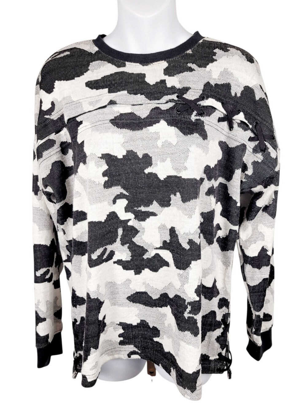 Nanette Lepore Black & White Camo Pattern Top Blouse Size: M